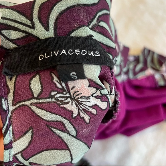 Floral wavy crop top with open back and slit in front - Picture 5 of 9